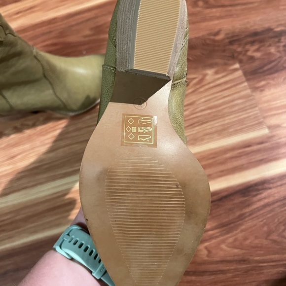 NWOB Western Ankle Booties - Picture 4 of 5